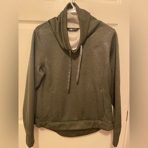 Size M - The North Face Sweater